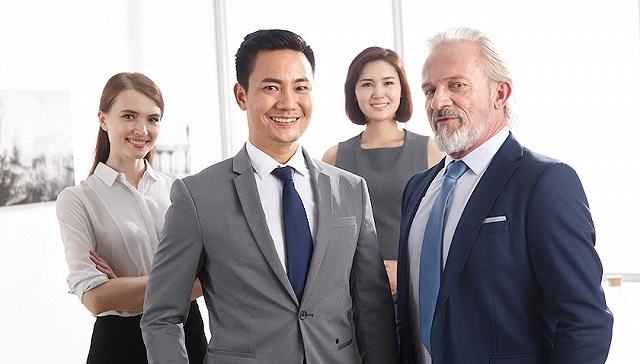 如何快速和同事领导搞好关系