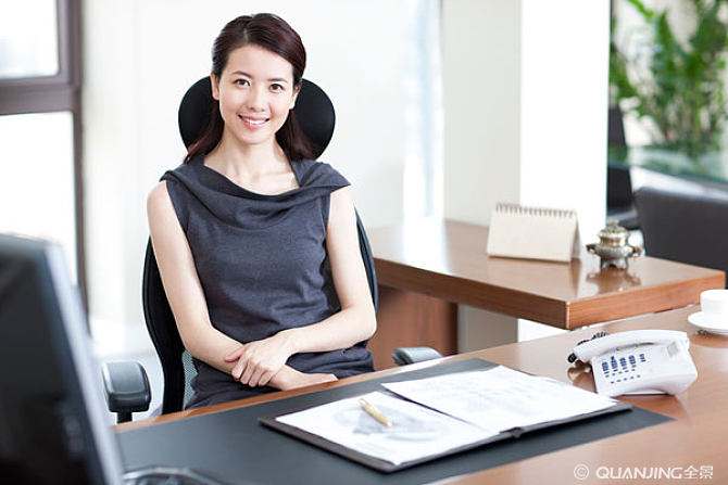 职场裁员：男员工女员工，谁会先被裁？