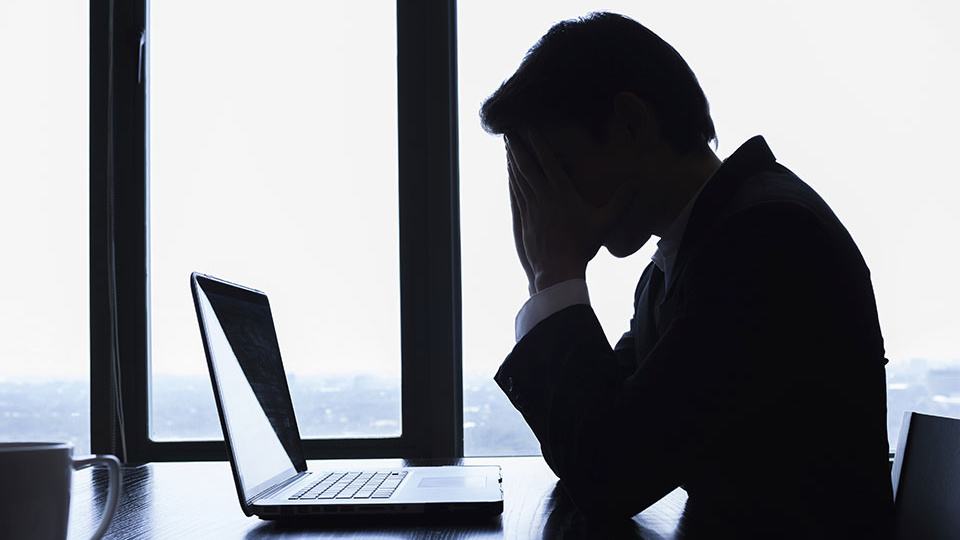 @职场人：与其年底焦虑，不如想办法提升自己